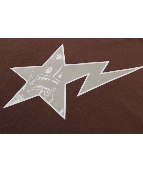 A BATHING APE(アベイシングエイプ)の「BAPE SLOGAN RELAXED FIT CREWNECK SWEATSHIRT(スウェット・メンズ・ブラウン/ブラック・X-LARGE/SMALL/LARGE/XX-LARGE/MEDIUM)」の8枚目の写真