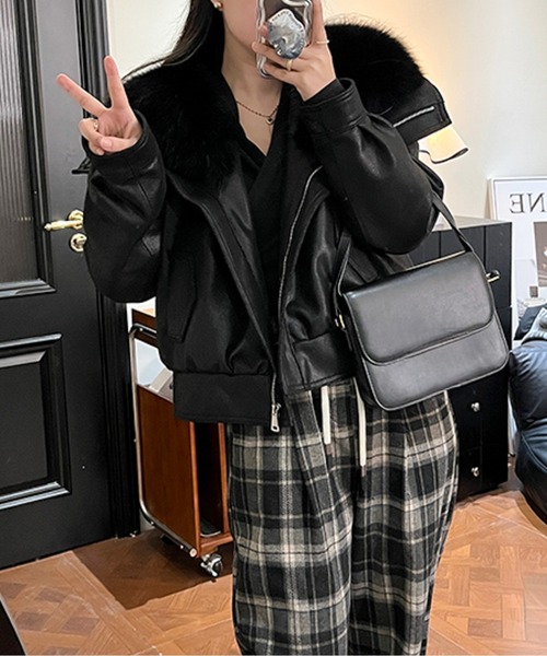AMAJI(アマジ)の「エコファーネックブルゾン(ブルゾン・レディース・ホワイト/ブラウン/ライトピンク/サックスブルー/ブラック・LARGE/MEDIUM)」の15枚目の写真