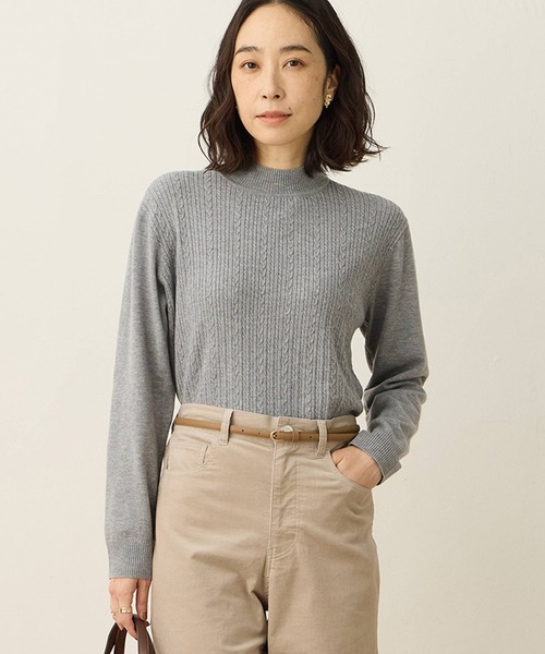 DECOY SINCE 1981(デコイシンスイチキュウハチイチ)の「【優しげな色合いが好印象】ケーブル編みハイネックニット【洗える】(ニット/セーター・レディース・ピンク/ベージュ/グレー/ブルー・LL/L/M)」の1枚目の写真