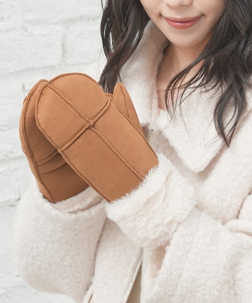 Honeys（ハニーズ）の「【ハニぽか・抗菌防臭・吸湿発熱】フェイクムートン手袋（手袋・レディース・ベージュ/キャメル・FREE）」の5枚目の写真