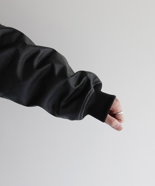 LILL（リル）の「襟ファー2way合皮ジャケット（ブルゾン・メンズ・ブラウン/ブラック・S/M/L/XL）」の9枚目の写真