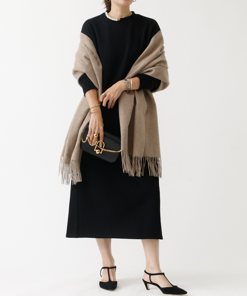 DESIGNWORKS(デザインワークス)の「パール付きスウェットワンピース(ワンピース・レディース・ブラック/ホワイト/ライトグレー・フリー)」の2枚目の写真