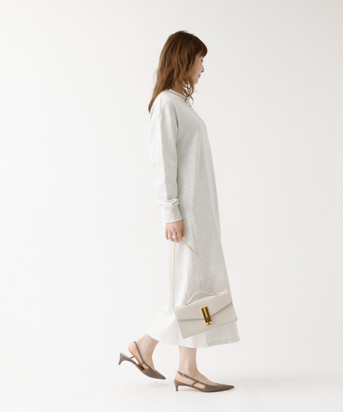 DESIGNWORKS(デザインワークス)の「パール付きスウェットワンピース(ワンピース・レディース・ブラック/ホワイト/ライトグレー・フリー)」の6枚目の写真