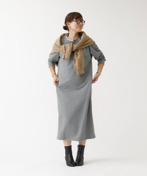 DESIGNWORKS(デザインワークス)の「パール付きスウェットワンピース(ワンピース・レディース・ブラック/ホワイト/ライトグレー・フリー)」の11枚目の写真