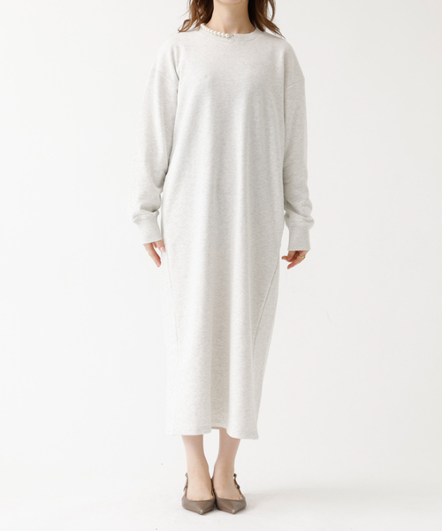 DESIGNWORKS(デザインワークス)の「パール付きスウェットワンピース(ワンピース・レディース・ブラック/ホワイト/ライトグレー・フリー)」の13枚目の写真