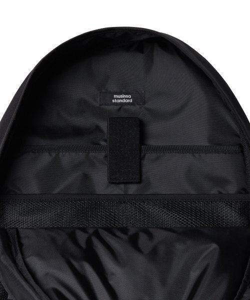 MUSINSA STANDARD（ムシンサスタンダード）の「コーデュロイストリングバックパック[ブラック]（バックパック/リュック・レディース・その他・FREE）」の7枚目の写真