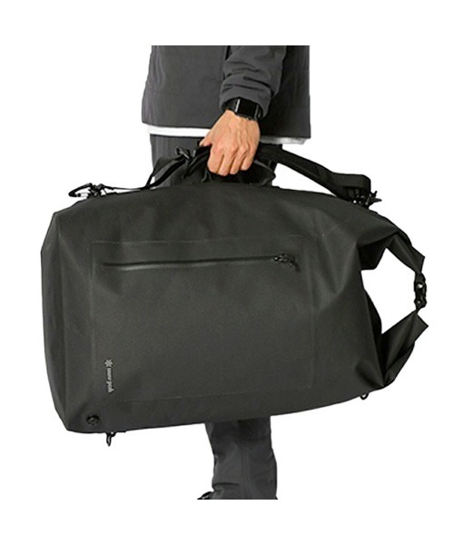 Snow Peak(スノーピーク)の「SNOW PEAK 4WAY DRY BAG L 80L / スノーピーク 4ウェイ ドライ バッグ ミディアム 80リットル / AC-21AU403(バックパック/リュック・メンズ・ブラック・FREE)」の4枚目の写真