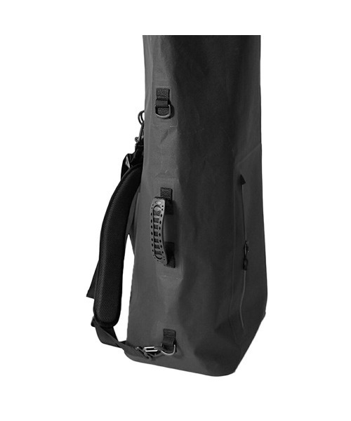 Snow Peak(スノーピーク)の「SNOW PEAK 4WAY DRY BAG L 80L / スノーピーク 4ウェイ ドライ バッグ ミディアム 80リットル / AC-21AU403(バックパック/リュック・メンズ・ブラック・FREE)」の6枚目の写真
