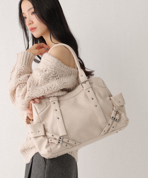 Heather（ヘザー）の「スタッズベルトデザインBAG　613966（ショルダーバッグ・レディース・アイボリー/ブラック/ベージュ・ONE SIZE）」の2枚目の写真