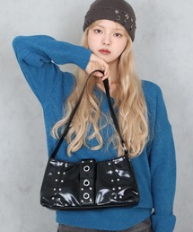 BARELY BLUE | 【 BARELY BLUE / ベアリーブルー 】 スタッズ ベルト デザイン バッグ(ハンドバッグ)