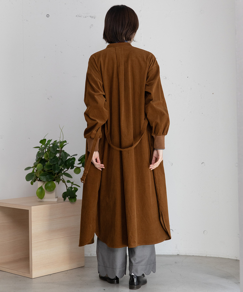 POU DOU DOU(プードゥドゥ)の「ベルト付きコーデュロイワンピース(ワンピース・レディース・ライトグレー/ブラウン/ネイビー・M)」の17枚目の写真