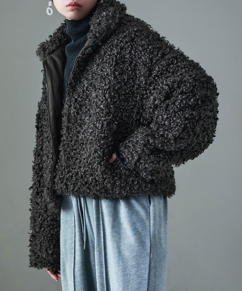 Fashion Letter(ファッションレター)の「プードルファー スタンドカラーショートコート(ステンカラーコート・レディース・ブラウン/グレイッシュベージュ/チャコール・M)」の8枚目の写真