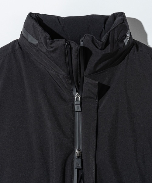 HERNO(ヘルノ)の「HERNO 2 LAYER PRO METEO DOWN Balmacaan Coat ヘルノ プロメテオ ダウン ステンカラーコート(ダウンジャケット/コート・メンズ・ブラック・50/48/46)」の10枚目の写真
