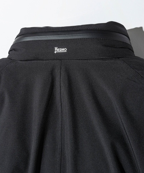 HERNO(ヘルノ)の「HERNO 2 LAYER PRO METEO DOWN Balmacaan Coat ヘルノ プロメテオ ダウン ステンカラーコート(ダウンジャケット/コート・メンズ・ブラック・50/48/46)」の14枚目の写真