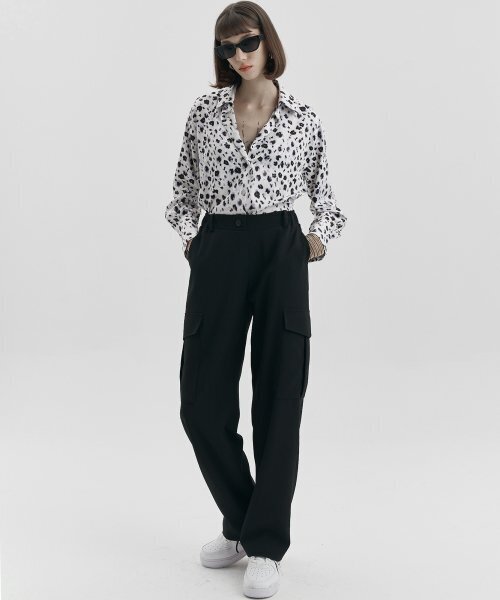 MALOUPE(マロップ)の「2125 カーゴワイドパンツ (ブラック)(スラックス・レディース・ブラック・SMALL/MEDIUM)」の1枚目の写真