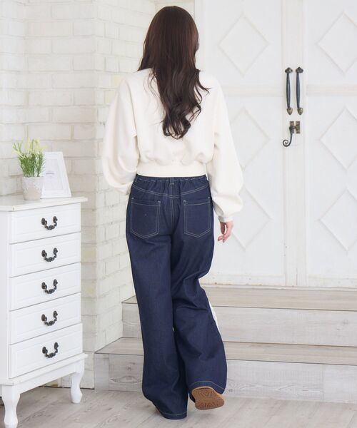 ems excite(エムズエキサイト)の「ツイードロゴトレーナー(スウェット・レディース・ブラック/ナチュラル/ブルー・FREE)」の8枚目の写真