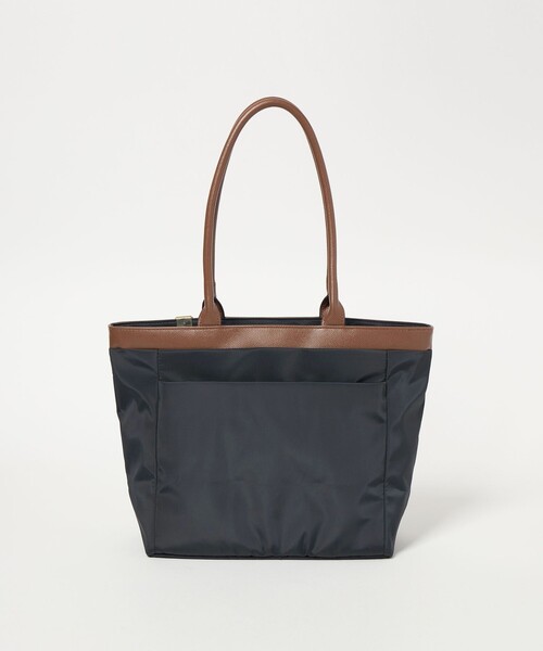 green label relaxing（グリーンレーベルリラクシング）の「チャームツキ ロングハンドル トートバッグ はっ水（トートバッグ・レディース・ブラック/モカ/ネイビー・FREE）」の8枚目の写真