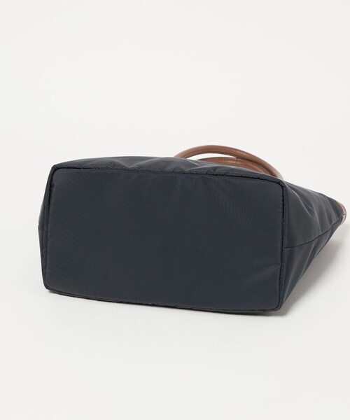 green label relaxing（グリーンレーベルリラクシング）の「チャームツキ ロングハンドル トートバッグ はっ水（トートバッグ・レディース・ブラック/モカ/ネイビー・FREE）」の11枚目の写真