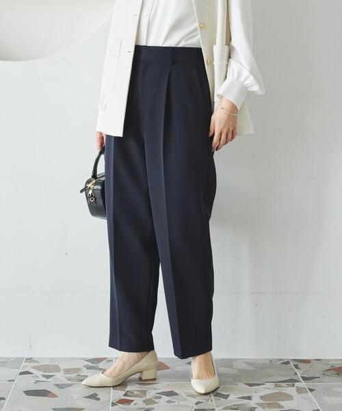 URBAN RESEARCH（アーバンリサーチ）の「『3サイズ展開』タックテーパードパンツ（その他パンツ・レディース・ネイビー/ベージュ/ブラック・36/38/40）」の14枚目の写真