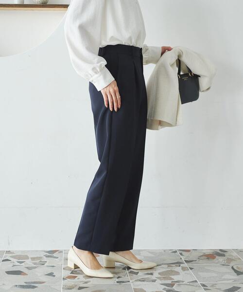 URBAN RESEARCH（アーバンリサーチ）の「『3サイズ展開』タックテーパードパンツ（その他パンツ・レディース・ネイビー/ベージュ/ブラック・36/38/40）」の15枚目の写真