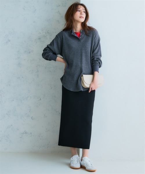 nissen（ニッセン）の「ワッフル素材ヘンリーネックゆるシルエットプルオーバー（UVカット）＜大きいサイズ有＞（Tシャツ/カットソー・レディース・ベージュ/オートミール/セージグリーン/ブラック/チャコールグレー・LL/L/M/S/3L）」の8枚目の写真