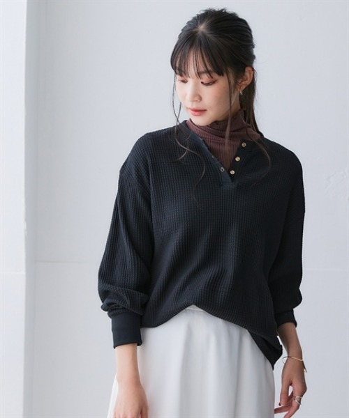 nissen（ニッセン）の「ワッフル素材ヘンリーネックゆるシルエットプルオーバー（UVカット）＜大きいサイズ有＞（Tシャツ/カットソー・レディース・ベージュ/オートミール/セージグリーン/ブラック/チャコールグレー・LL/L/M/S/3L）」の14枚目の写真