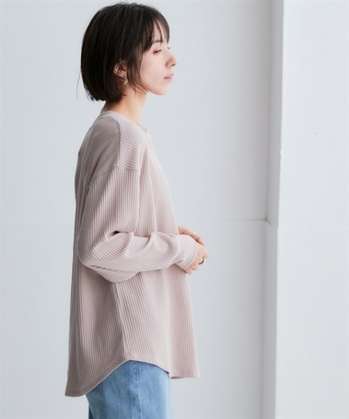 nissen（ニッセン）の「ワッフル素材ヘンリーネックゆるシルエットプルオーバー（UVカット）＜大きいサイズ有＞（Tシャツ/カットソー・レディース・ベージュ/オートミール/セージグリーン/ブラック/チャコールグレー・LL/L/M/S/3L）」の19枚目の写真