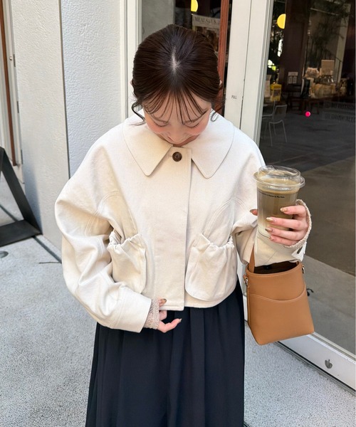 OLUN（オルン）の「nuance shoulder bag/ニュアンスショルダーバッグ（ショルダーバッグ・レディース・ブラック/ベージュ/キャメル・FREE）」の10枚目の写真