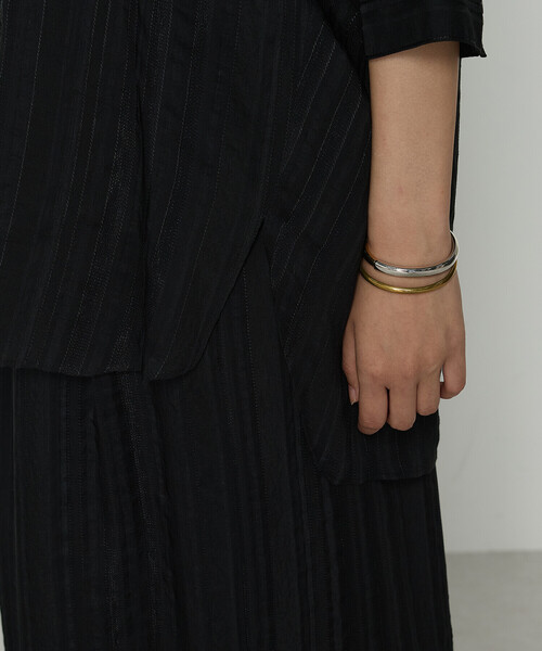 Gabardine K.T(ギャバジンケーティー)の「ジャカードボーダー 身幅たっぷりシャツ(シャツ/ブラウス・レディース・ブラック・9号)」の13枚目の写真