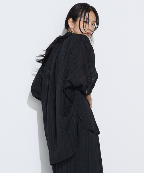 Gabardine K.T(ギャバジンケーティー)の「ジャカードボーダー 身幅たっぷりシャツ(シャツ/ブラウス・レディース・ブラック・9号)」の17枚目の写真