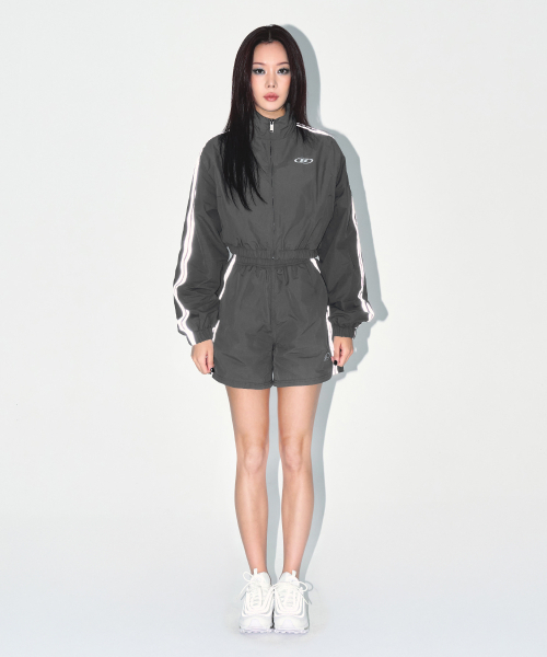 BORN TO WIN（ボーントゥウィン）の「REFLECTIVE LINE CROP WIND BREAKER [CHARCOAL]（ジャージ・レディース・その他・2/1）」の3枚目の写真