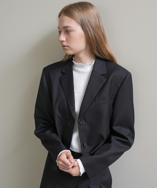 PAUL&ALICE(ポール&アリス)の「WOOL CROP JACKET / BLACK(テーラードジャケット・レディース・ブラック・FREE)」の3枚目の写真