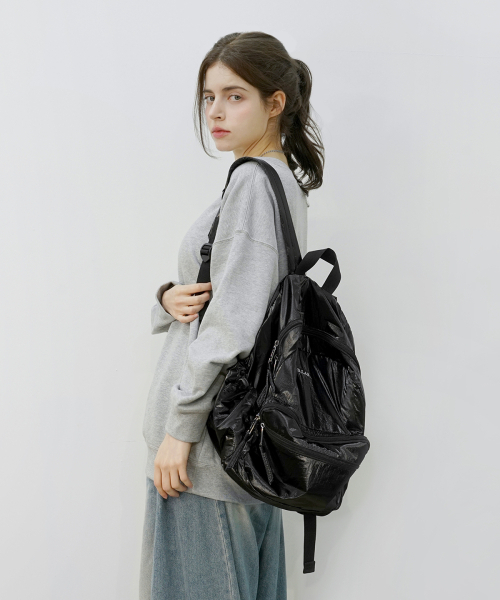 D.LAB(ディラップ)の「ポールグロッシーバックパック - ブラック + オリングキリングプレゼント(バックパック/リュック・レディース・その他・FREE)」の3枚目の写真