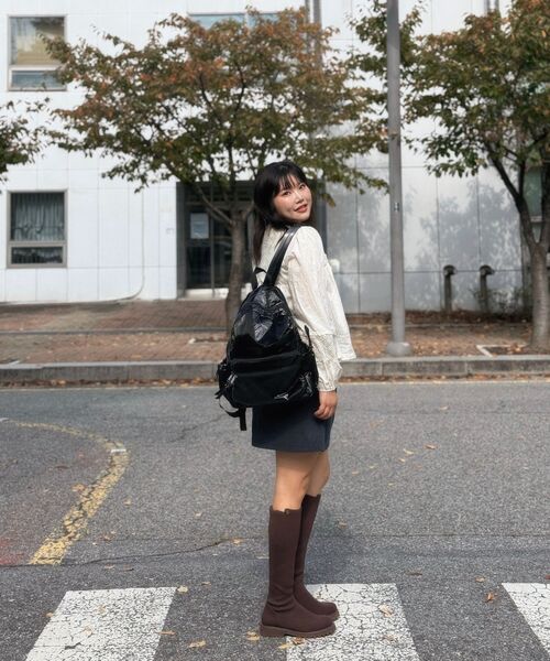 D.LAB(ディラップ)の「ポールグロッシーバックパック - ブラック + オリングキリングプレゼント(バックパック/リュック・レディース・その他・FREE)」の8枚目の写真