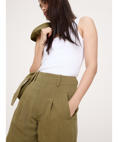 Banana Republic(バナナリパブリック)の「ヘリテージ ワイドレッグ ユーティリティ パンツ(その他パンツ・レディース・カーキ/ブラック・0/4/2/8/6)」の8枚目の写真
