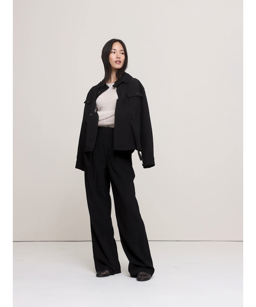 Banana Republic(バナナリパブリック)の「ヘリテージ ワイドレッグ ユーティリティ パンツ(その他パンツ・レディース・カーキ/ブラック・0/4/2/8/6)」の11枚目の写真