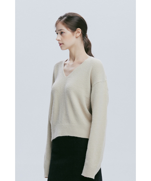 AFTERHOURS(アフターアワーズ)の「V-NECK ALPACA KNIT TOP (LIGHT BEIGE)(ニット/セーター・レディース・その他・FREE)」の2枚目の写真