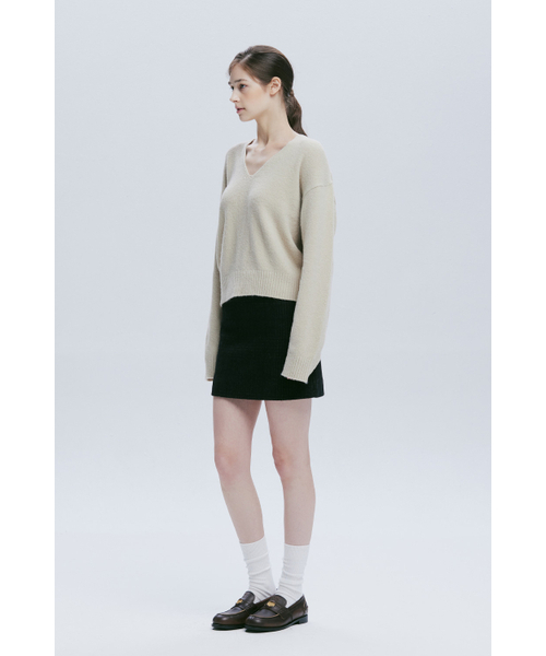 AFTERHOURS(アフターアワーズ)の「V-NECK ALPACA KNIT TOP (LIGHT BEIGE)(ニット/セーター・レディース・その他・FREE)」の3枚目の写真