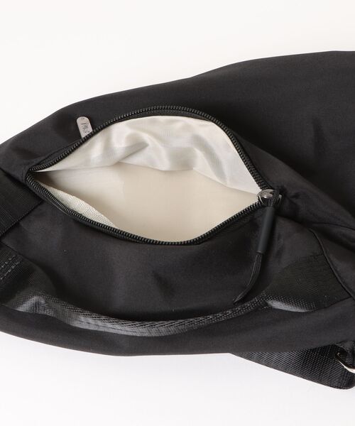 VIBGYOR(ヴィブジョー)の「FReePLACe/ユニセックス ナイロン ショルダーバッグ X12754(ショルダーバッグ・レディース・ホワイト/ブラック・FREE)」の7枚目の写真