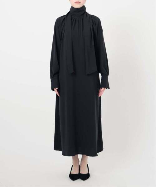 VERMEIL par iena(ヴェルメイユパーイエナ)の「《追加2》NEW 2WAY ボウタイワンピース(ワンピース・レディース・ベージュ/ネイビー・FREE)」の12枚目の写真