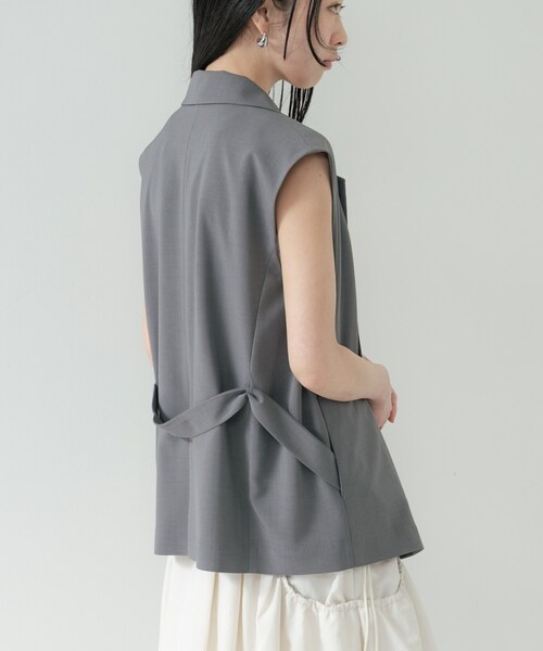 GALLEST（ギャレスト）の「Comfy SET UP｜ベルテッドジレ【セットアップ対応／通勤／カセット服】（ベスト・レディース・ブラック/ダークグレー/キャメル/ライトブルー・40/38/36）」の17枚目の写真