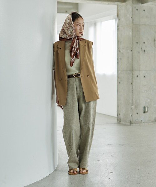 GALLEST（ギャレスト）の「Comfy SET UP｜ベルテッドジレ【セットアップ対応／通勤／カセット服】（ベスト・レディース・ブラック/ダークグレー/キャメル/ライトブルー・40/38/36）」の14枚目の写真