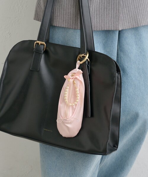 mystic（ミスティック）の「【Lara】バレエポーチチャーム（リング・レディース・ブラック/ピンク・ONE SIZE）」の5枚目の写真