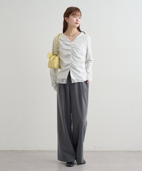 mystic（ミスティック）の「【新色ブラック/2種類のレイヤード素材】配色カットソー（Tシャツ/カットソー・レディース・ネイビー/イエロー/グレー/チャコールグレー/ブラック/ピンク・FREE）」の17枚目の写真