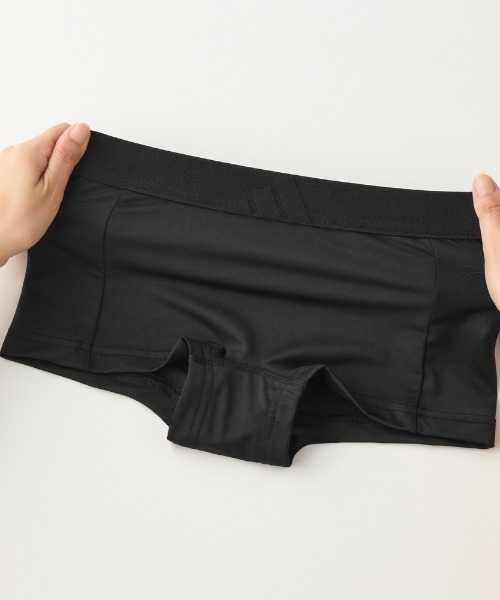 adidas（アディダス）の「adidas/アディダス ハーフショーツ 吸汗速乾（ショーツ・レディース・ブラック/ダークブルー/ブルー系その他・MEDIUM/LARGE）」の10枚目の写真