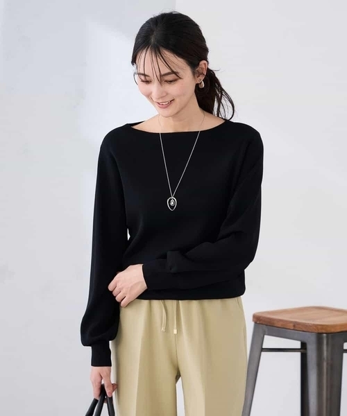 a.v.v（アーヴェヴェ）の「【WEB限定/洗える/UVカット】ボートネックパフスリーブニット（ニット/セーター・レディース・ホワイト/ブルー/クリーム/ブラック/グレー系その他・40/38/42/36）」の3枚目の写真