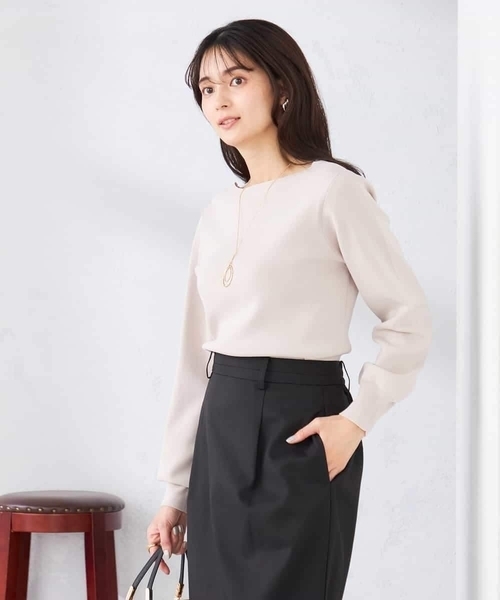 a.v.v（アーヴェヴェ）の「【WEB限定/洗える/UVカット】ボートネックパフスリーブニット（ニット/セーター・レディース・ホワイト/ブルー/クリーム/ブラック/グレー系その他・40/38/42/36）」の20枚目の写真