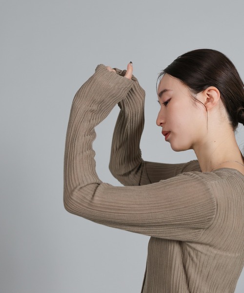 select MOCA Et（セレクトモカエト）の「【Et】Sheer Ribbed Deep Side Slit cardigan（カーディガン/ボレロ・レディース・ブラック/アイボリー/グレー・FREE）」の10枚目の写真