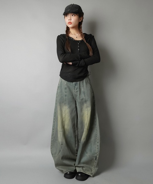 SPINNS(スピンズ)の「最強シルエット☆フード付きヘンリーネックフィットトップス(Tシャツ/カットソー・レディース・ホワイト/ブラック/杢グレー・ONESIZE)」の20枚目の写真