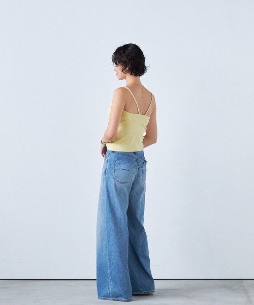 YANUK（ヤヌーク）の「Relax バギーストレート"MARY"（デニムパンツ・レディース・ライトブルー・L/M/S）」の2枚目の写真